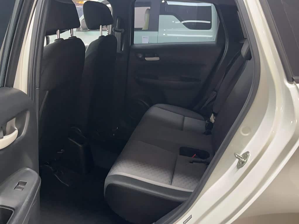Honda Fit 1.5 л 2021 г. Белый, пробег 48099 км