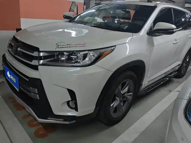 TOYOTA HIGHLANDER 2019