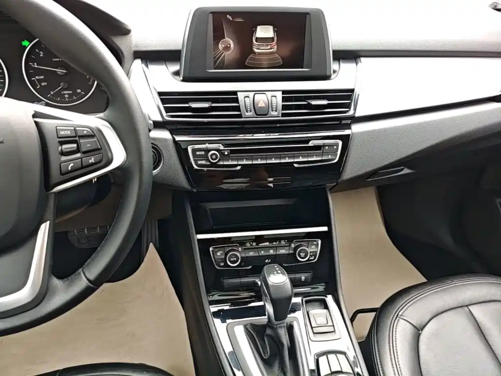 BMW 2 Series Active Tourer — миниатюра 13