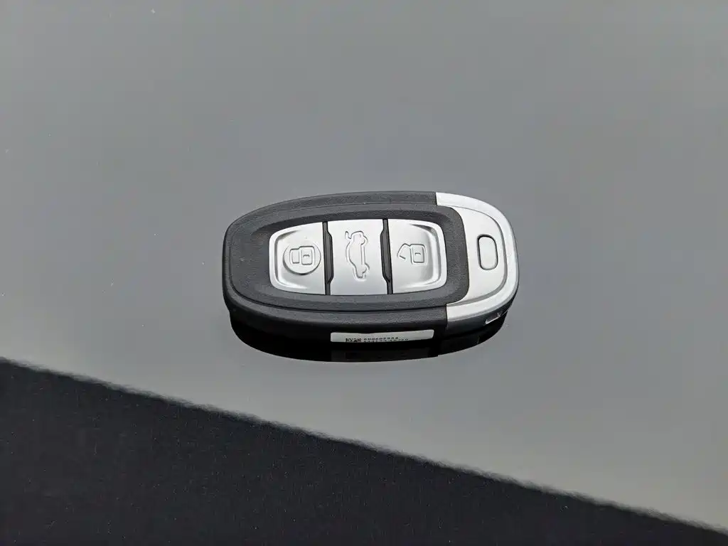 Hongqi Hongqi E-QM5 — миниатюра 19