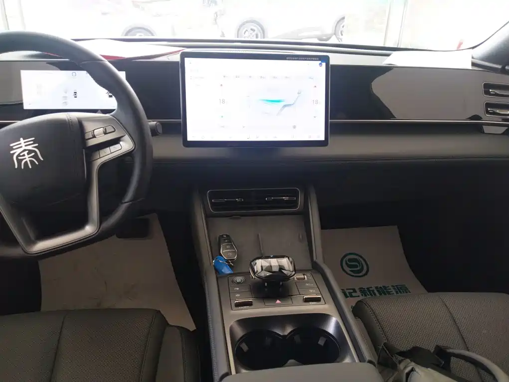BYD Qin L L 2025 DM-i Smart Drive 120KM