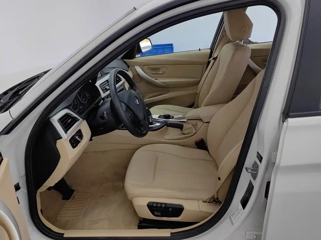 BMW 3 Series — миниатюра 10