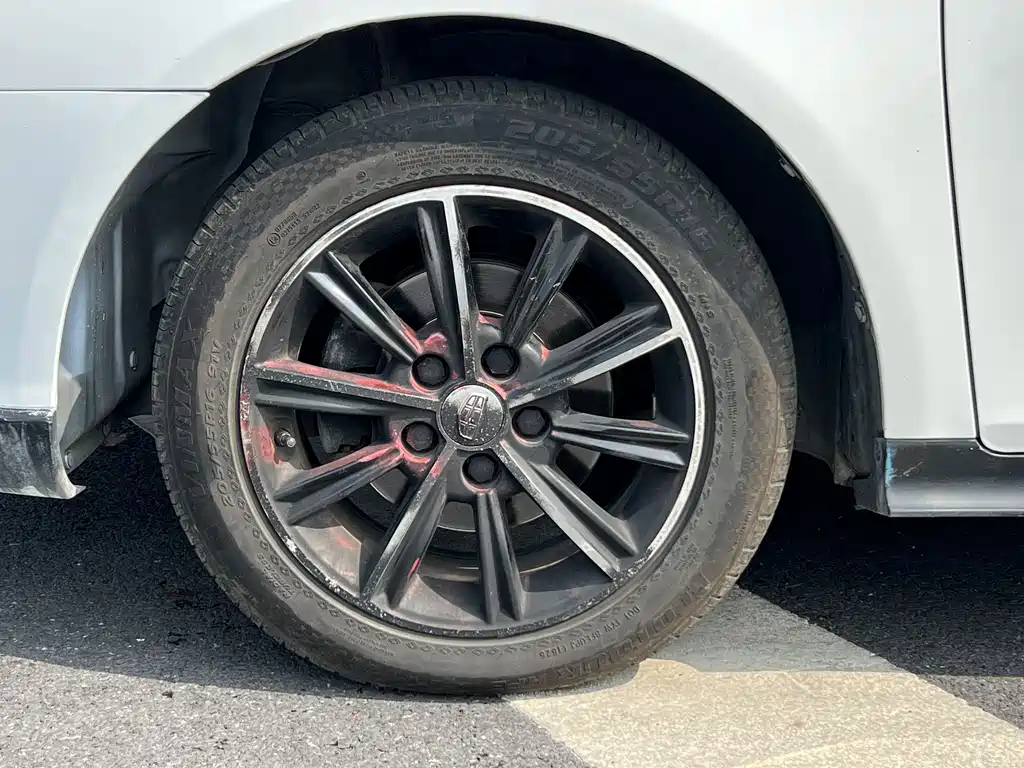 Geely Emgrand — миниатюра 14