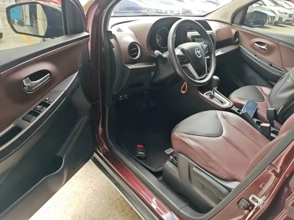 Venucia M50V — миниатюра 16