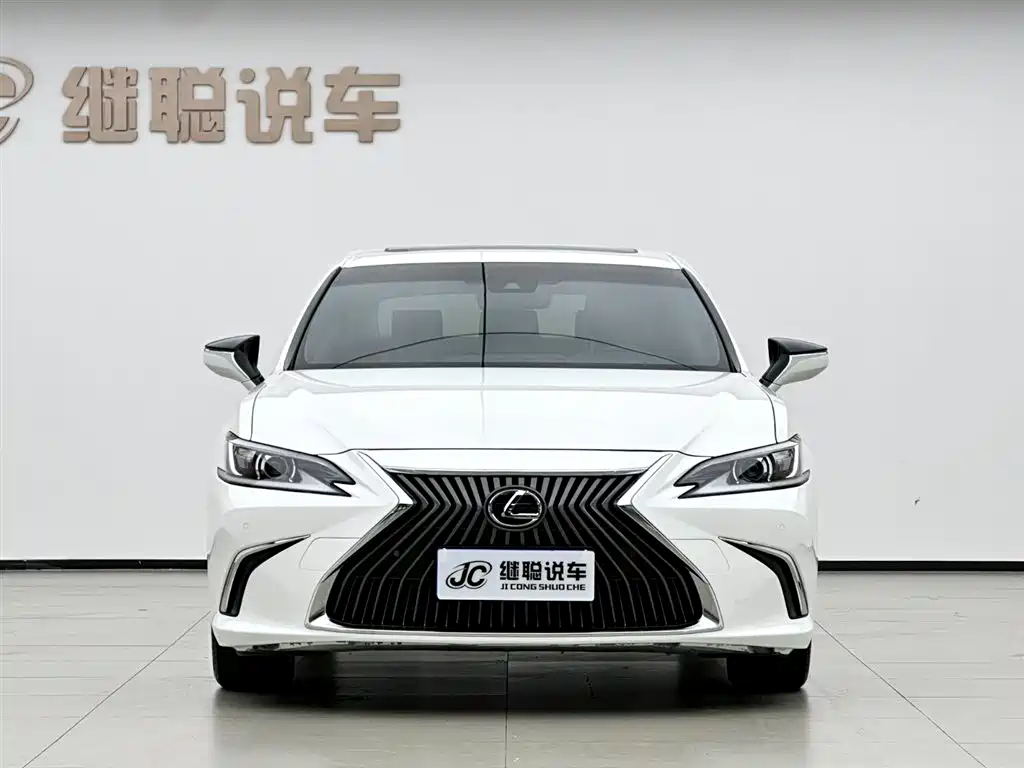 Lexus ES 2020 200
