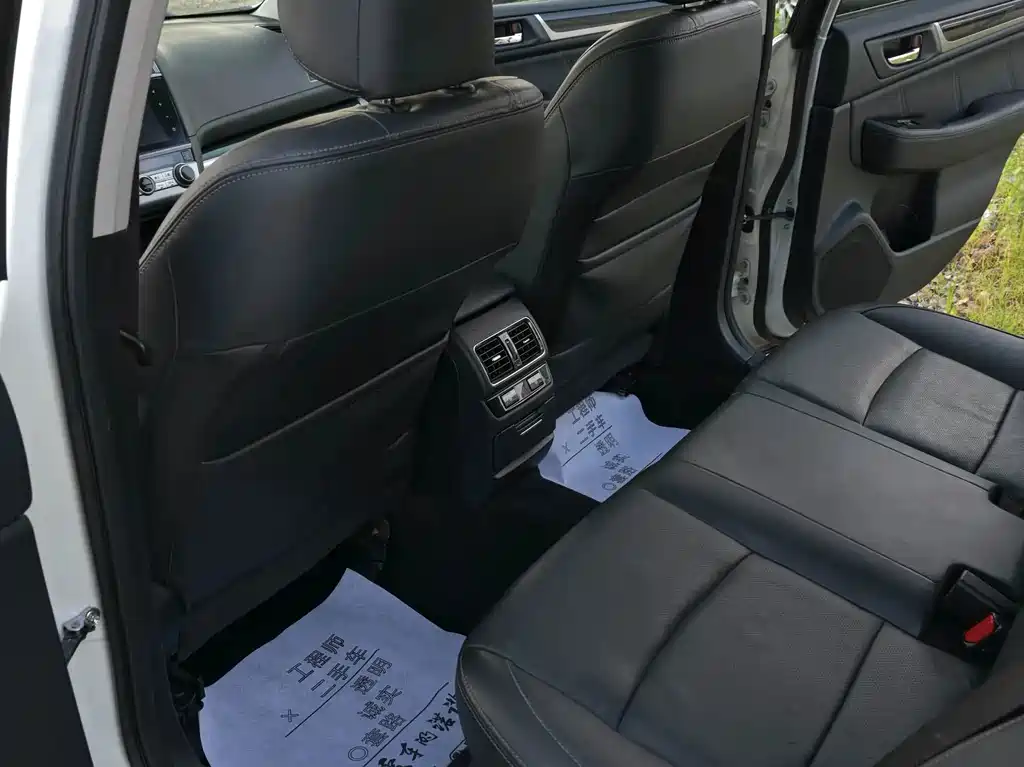 Subaru Outback — миниатюра 12