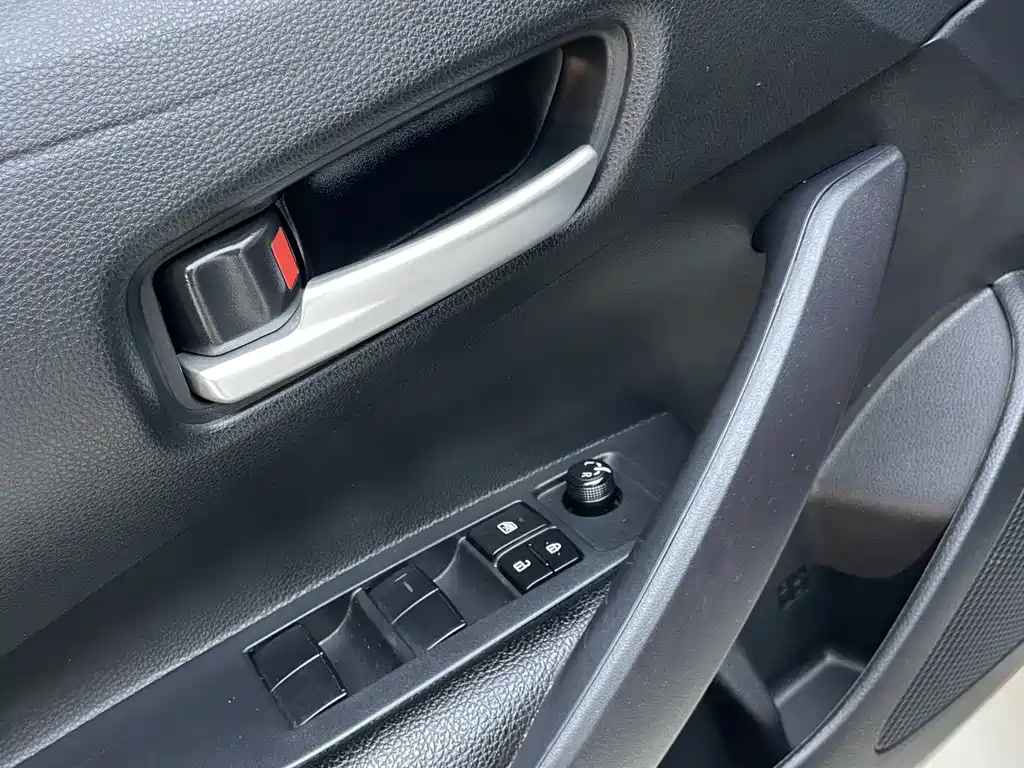 Toyota Corolla — миниатюра 16