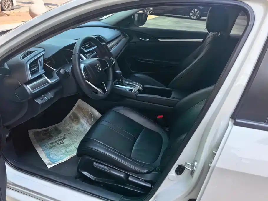 Honda Civic — миниатюра 9