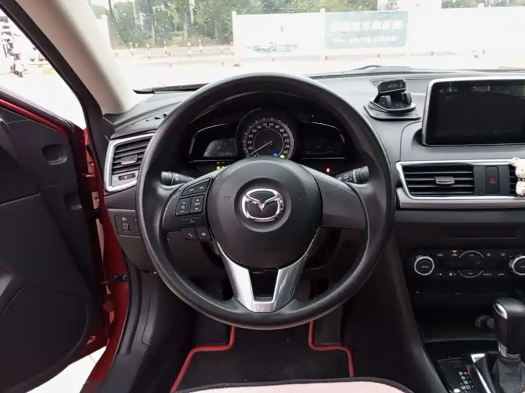 Mazda 3 Axela — миниатюра 11