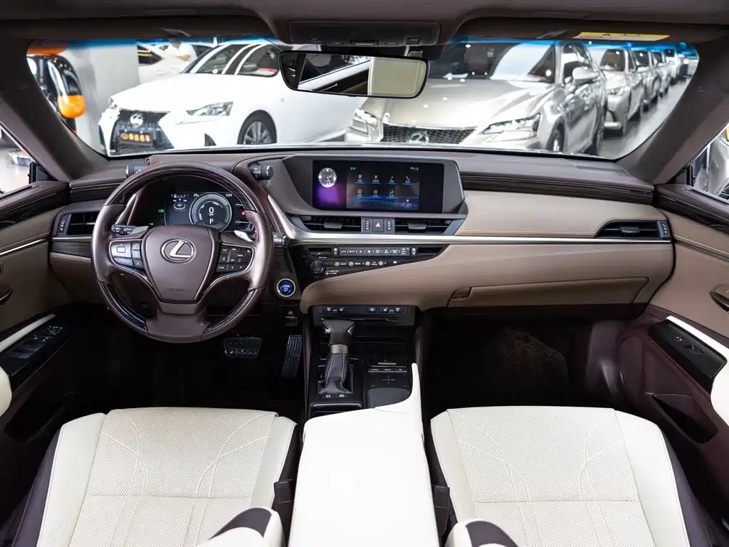 Lexus ES — миниатюра 13