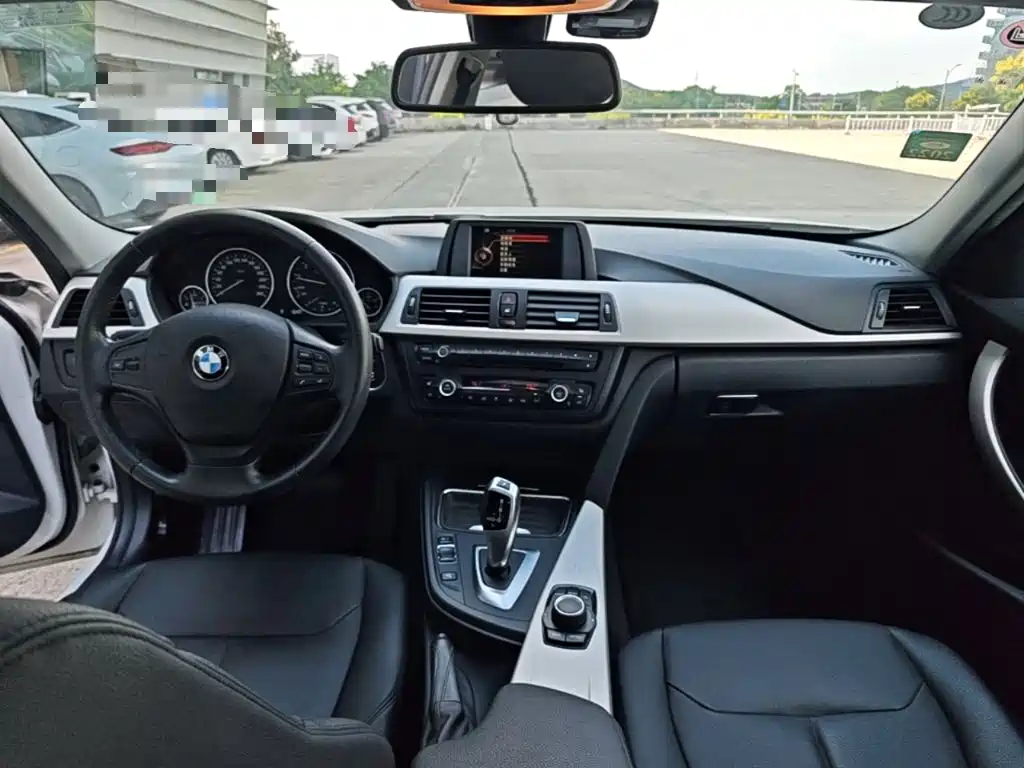 BMW 3 Series — миниатюра 10