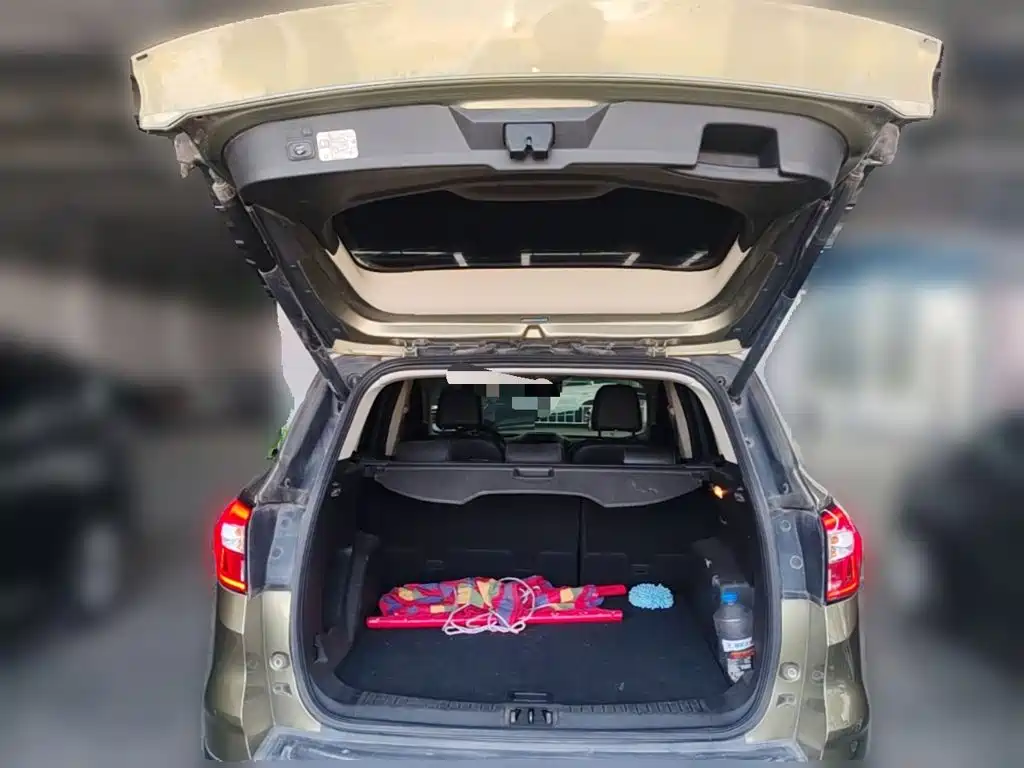 Ford Kuga — миниатюра 24
