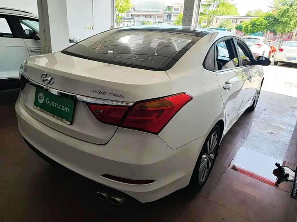 Hyundai Mistra — миниатюра 7