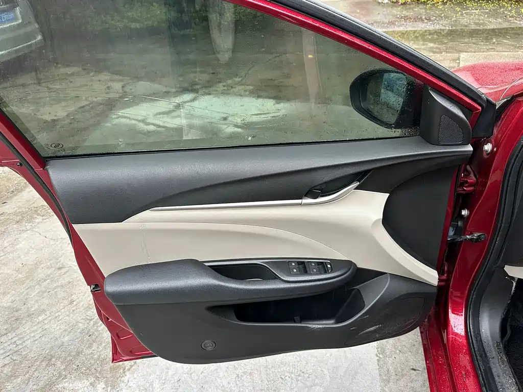 Buick Excelle — миниатюра 12