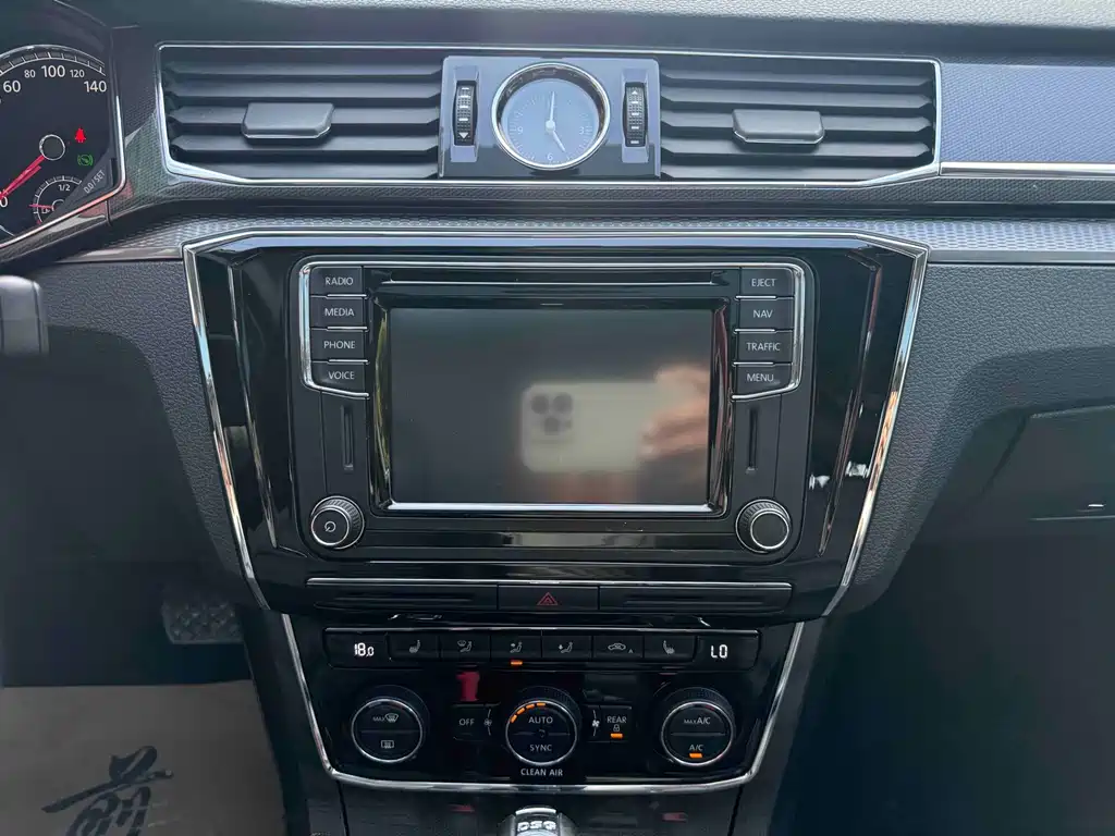 Volkswagen Passat — миниатюра 10