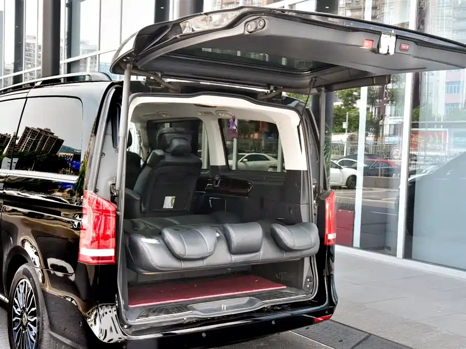 Mercedes-Benz V-Class — миниатюра 13