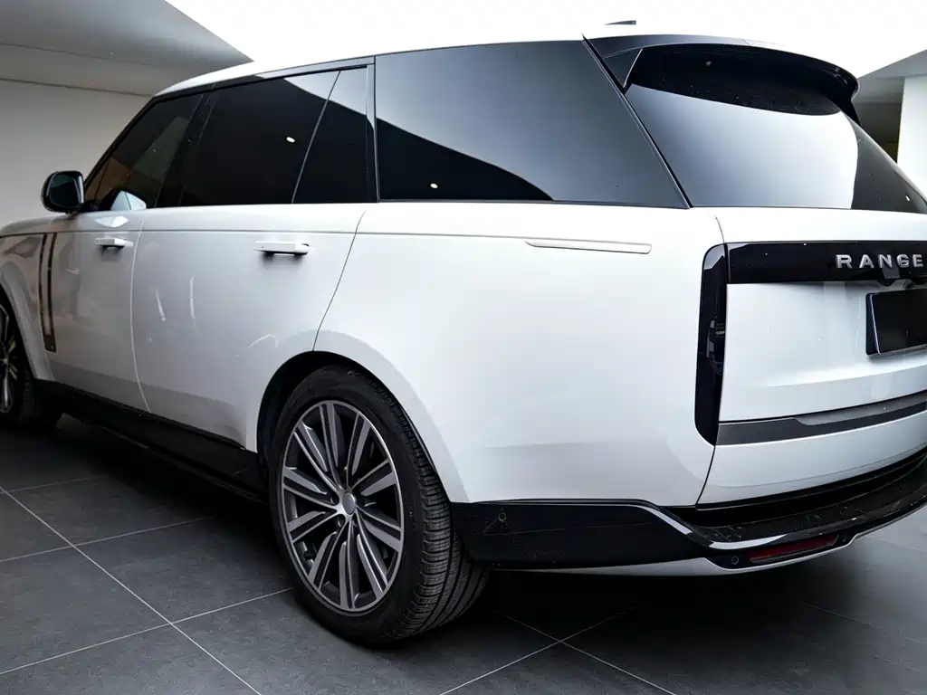 Land Rover Range Rover 2024 3.0 L6 400PS Long Wheelbase