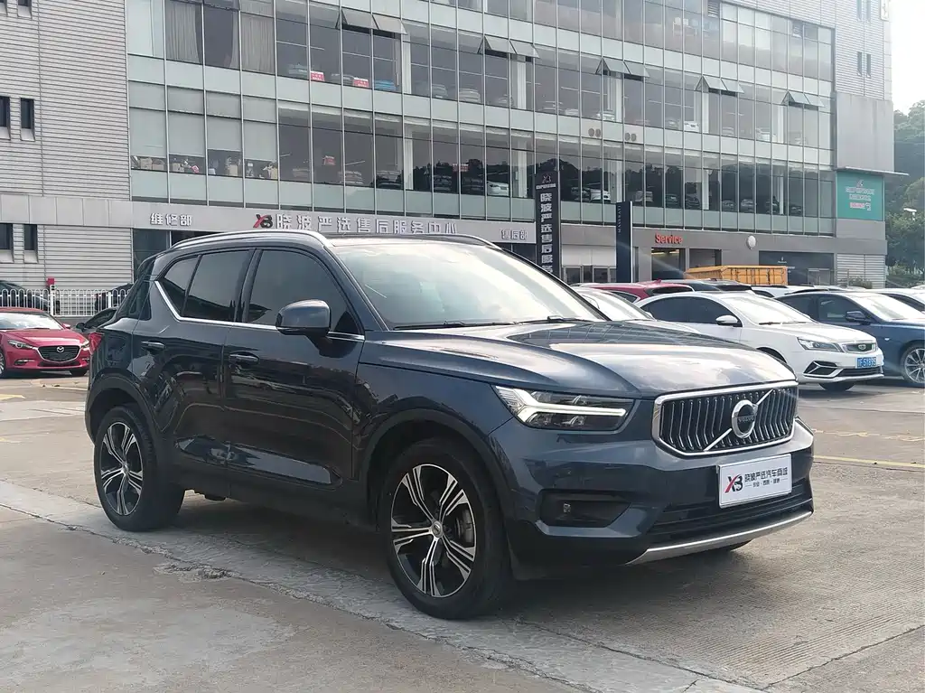 Volvo XC40 — миниатюра 3