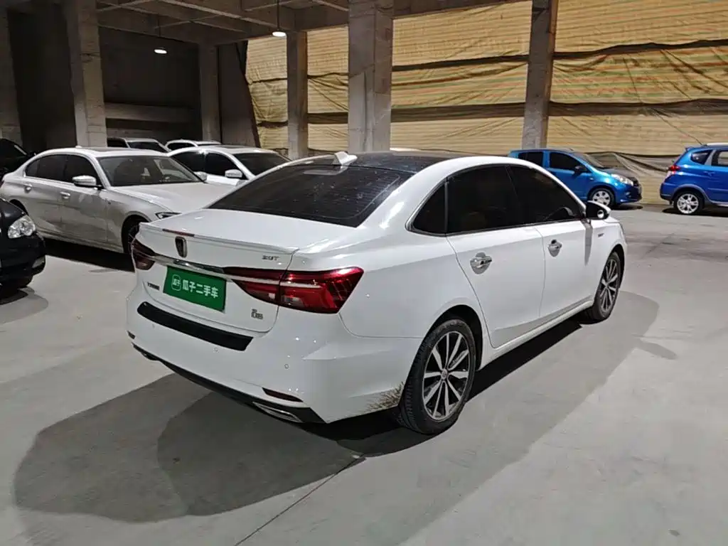Roewe i6 Classic — миниатюра 7