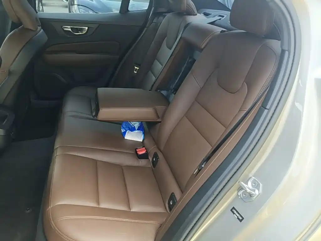 Volvo S60 — миниатюра 17
