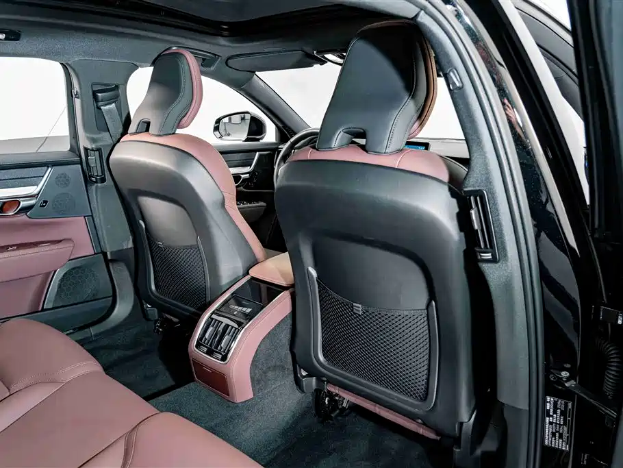 Volvo S90 — миниатюра 21
