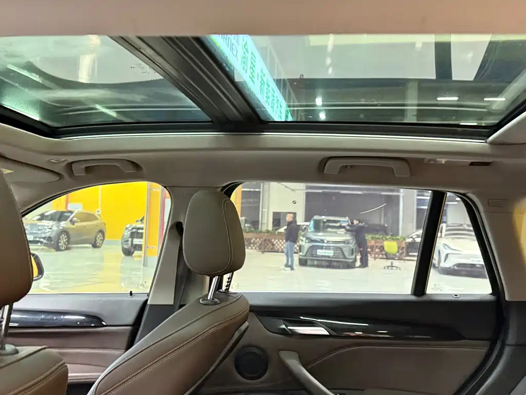 BMW X1 — миниатюра 11