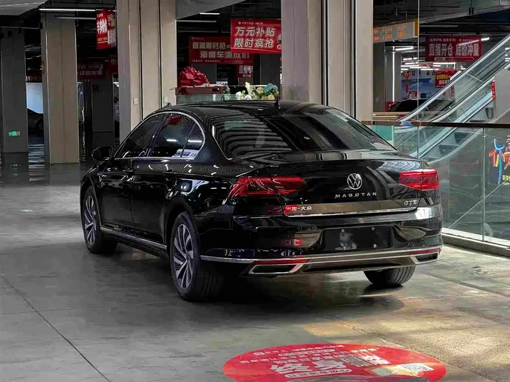 Volkswagen Magotan PHEV — миниатюра 4