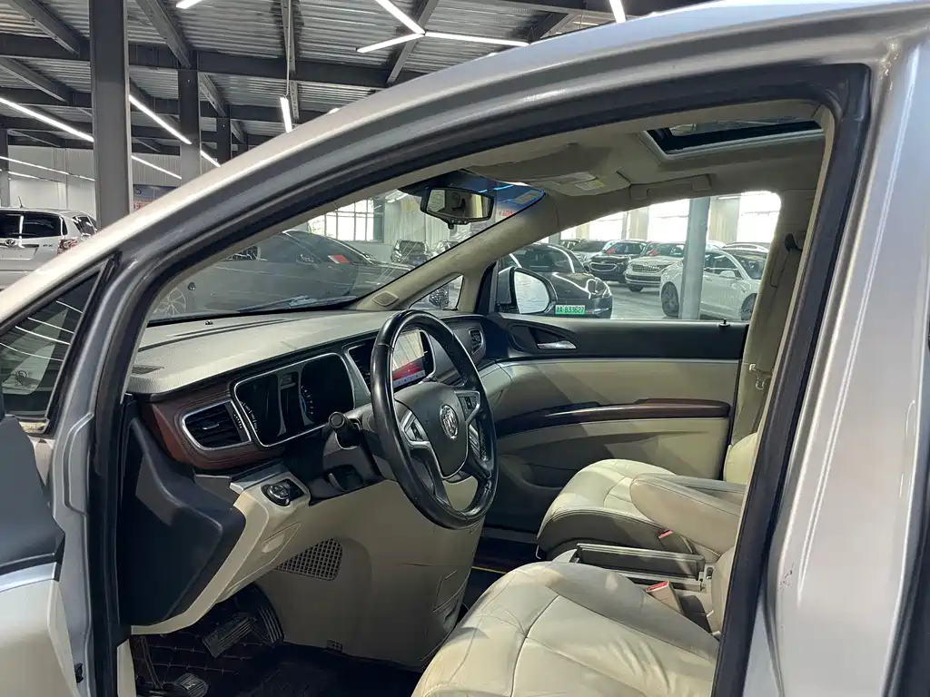 Buick GL8 2014 2.4L LT Luxury Executive