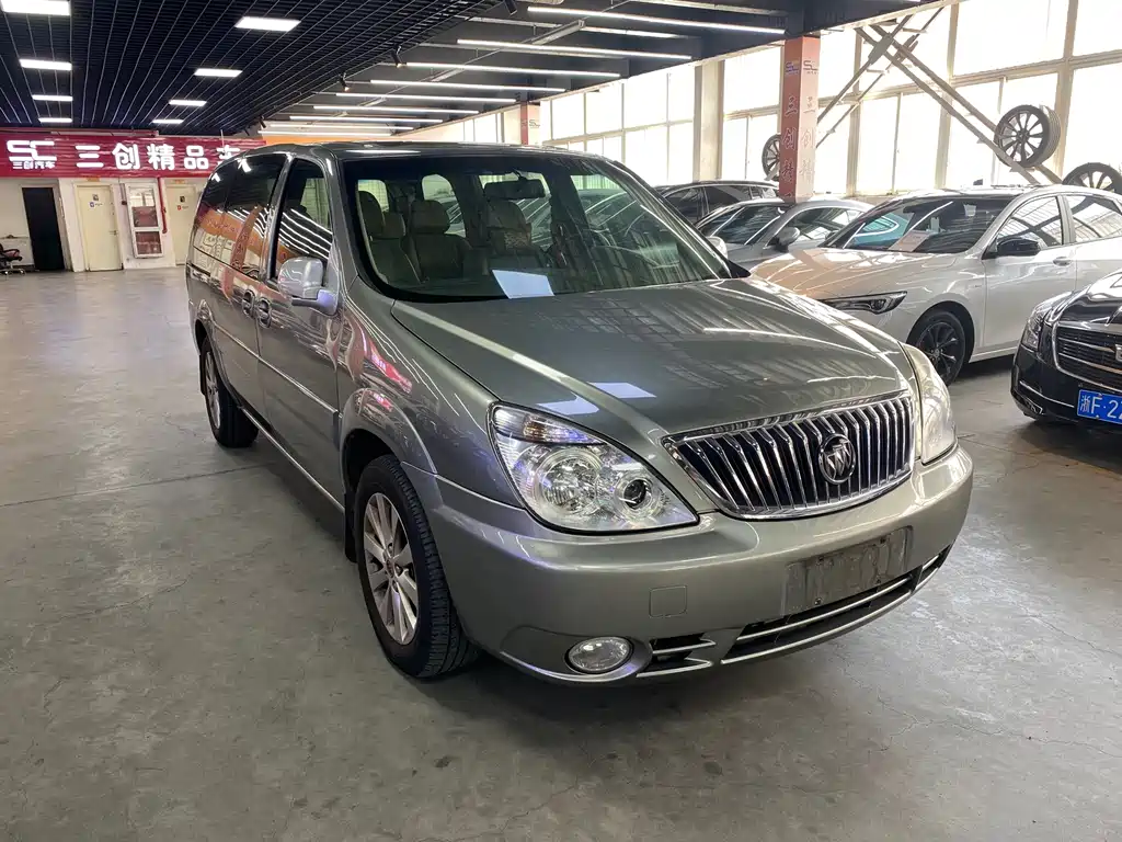 Buick GL8 — миниатюра 3