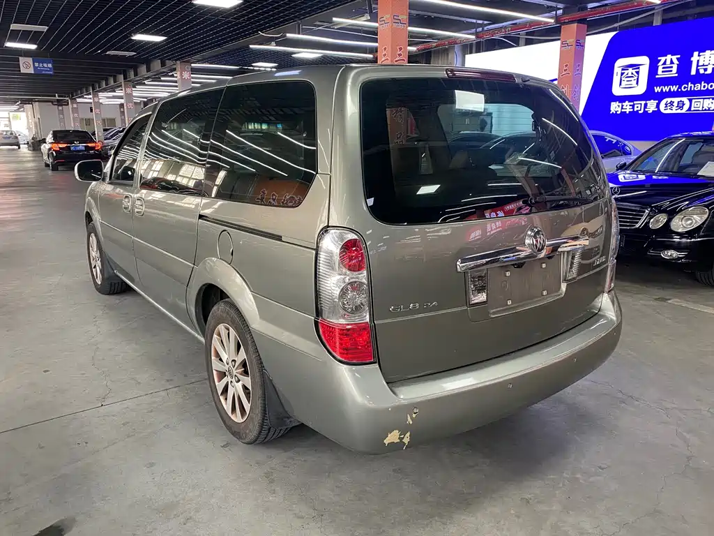 Buick GL8 — миниатюра 7