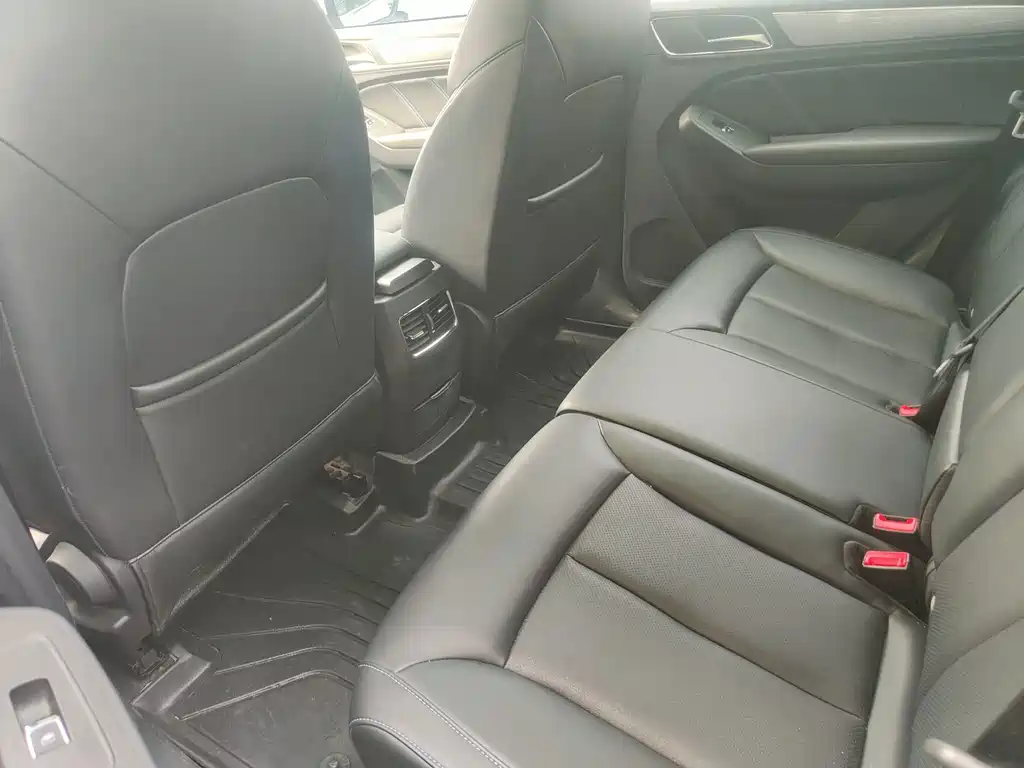 Roewe RX5 — миниатюра 6