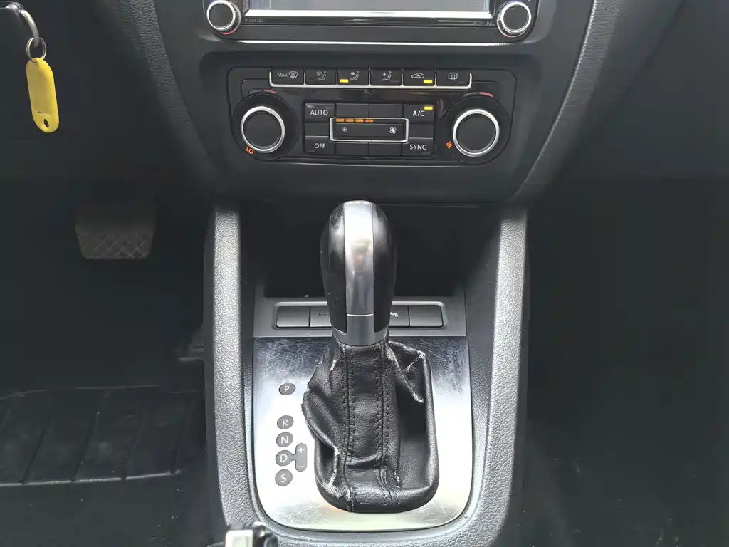 Volkswagen Sagitar — миниатюра 13