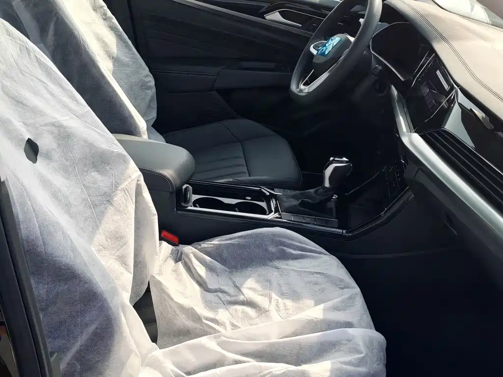 VOLKSWAGEN PASSAT NEW ENERGY