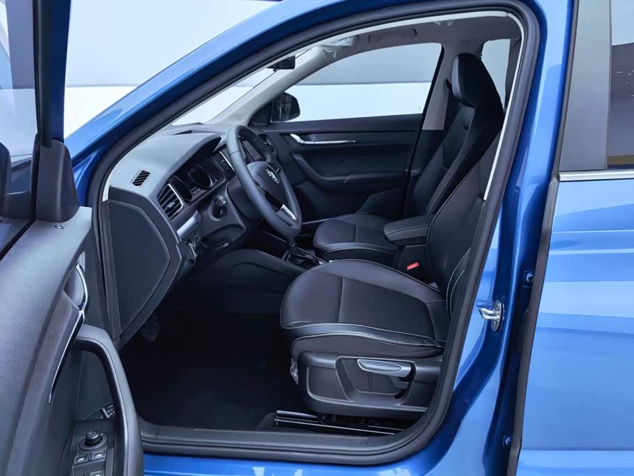 Skoda Kamiq 1.5 л 2021 г. Голубой, пробег 33000 км