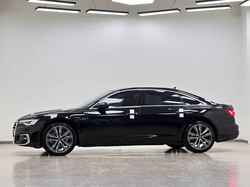 Audi A6L 2023 40 TFSI Luxury