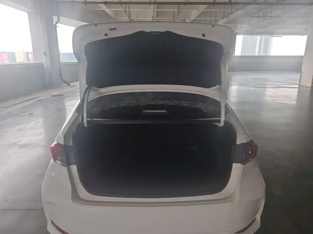 Toyota Corolla — миниатюра 15
