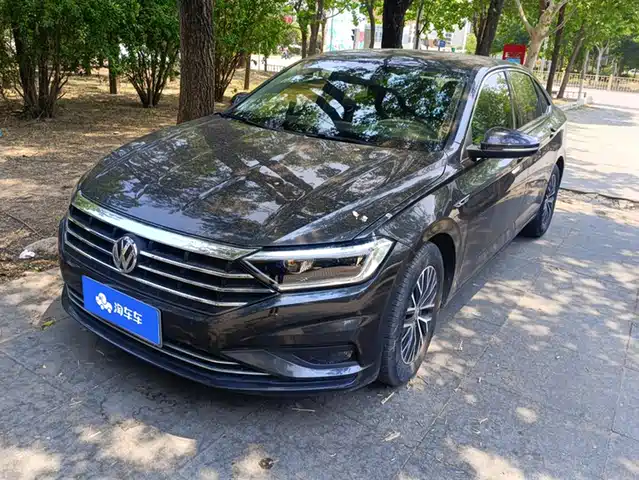 VOLKSWAGEN SAGITAR 2020