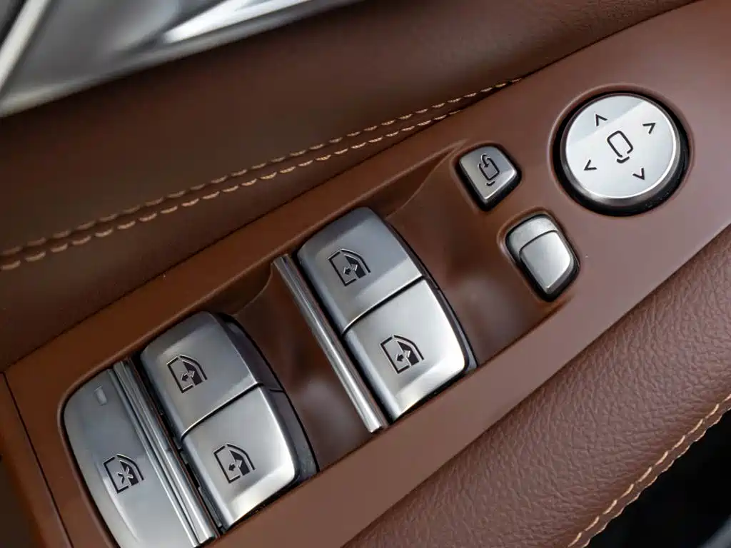 BMW X7 — миниатюра 21