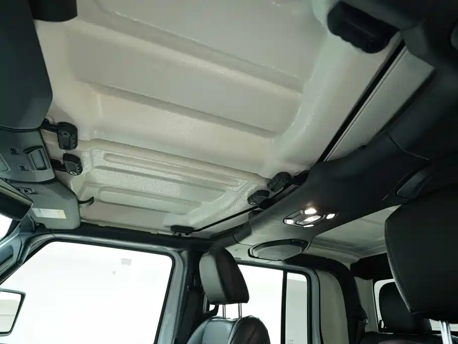 Jeep Gladiator — миниатюра 10