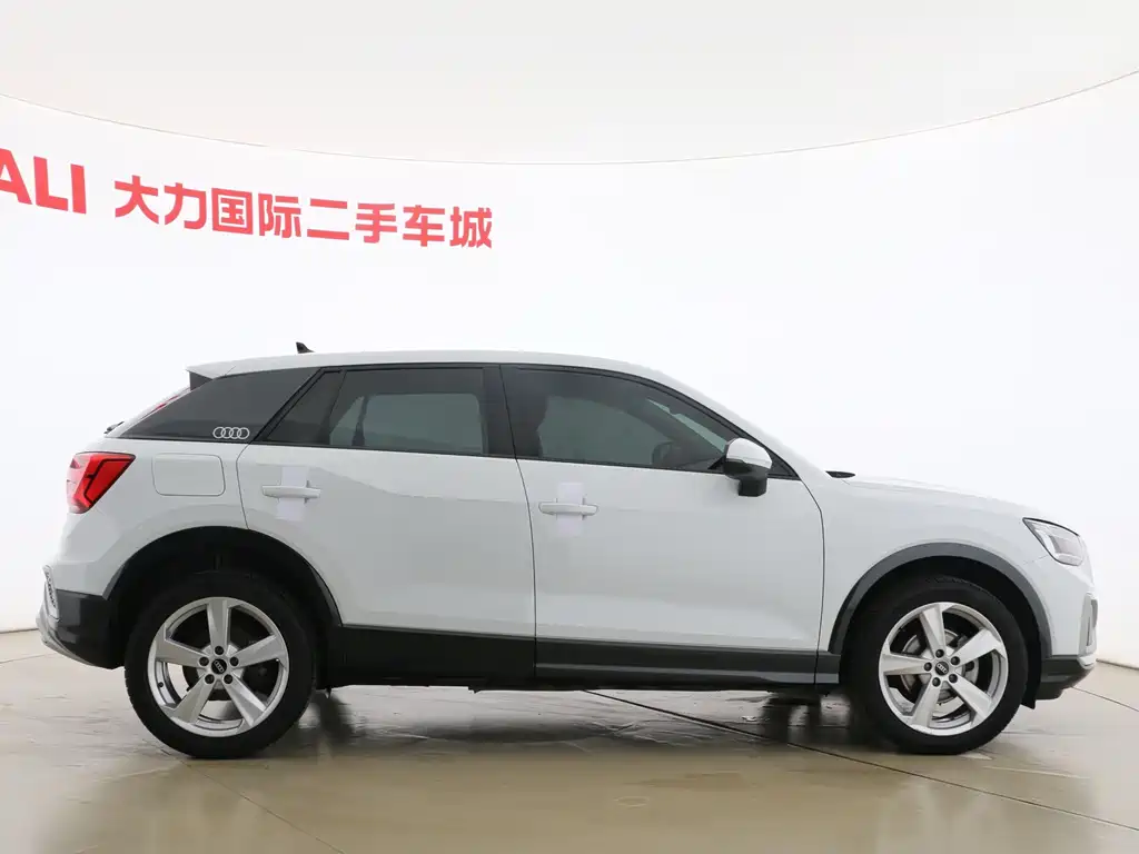 Audi Q2L — миниатюра 4