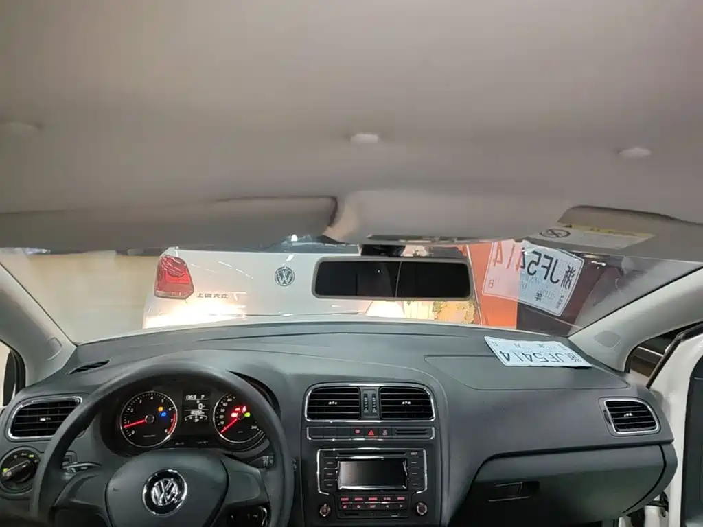 Volkswagen Polo — миниатюра 18