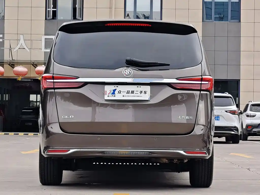 Buick GL8 — миниатюра 6