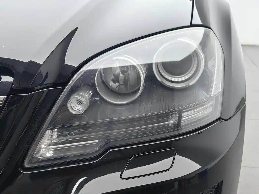 Mercedes-Benz M-Class — миниатюра 7