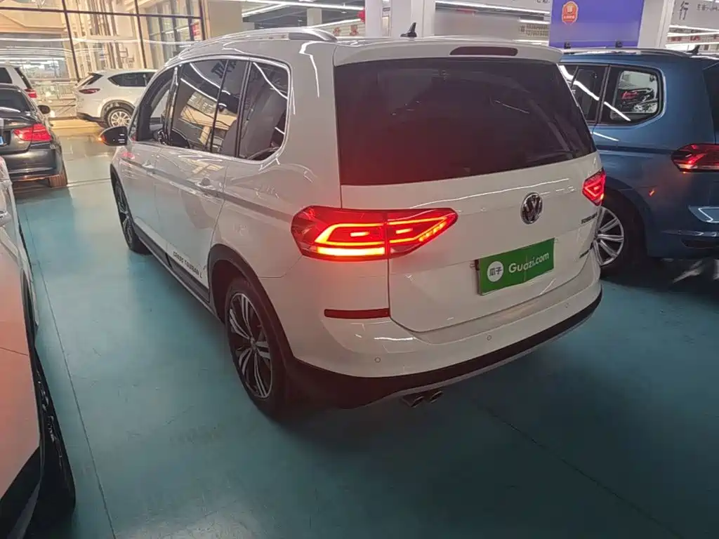 Volkswagen Touran — миниатюра 5