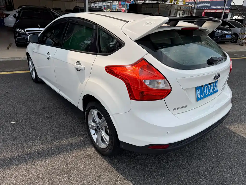 Ford Focus — миниатюра 8