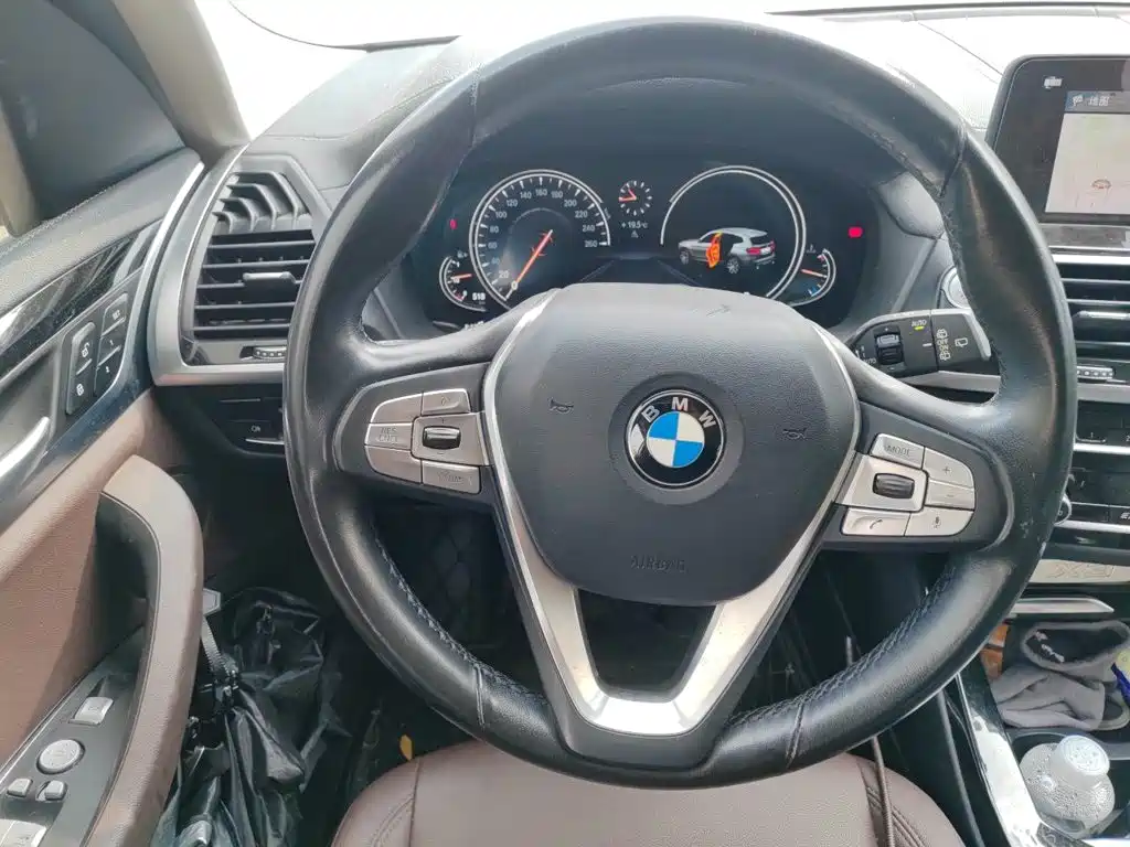 BMW X3 — миниатюра 11