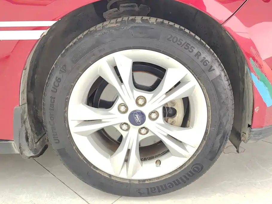 Ford Focus — миниатюра 6