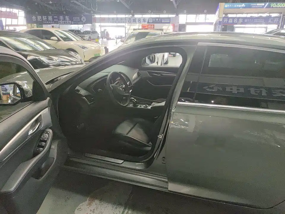 Cadillac CT5 — миниатюра 7