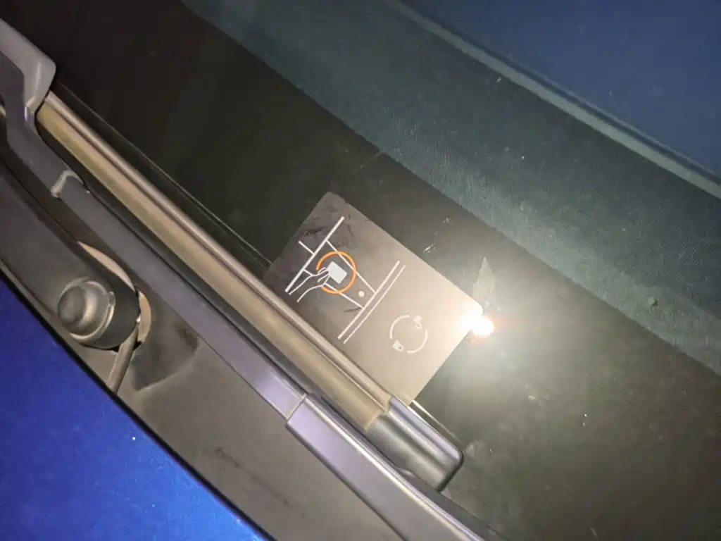 Tesla Model 3 — миниатюра 9