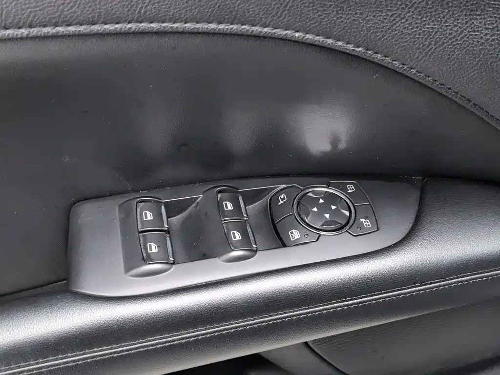 Lincoln MKZ — миниатюра 9